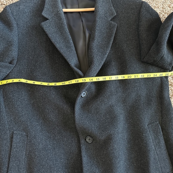Men’s Turnbury Wool Coat - Picture 13 of 13